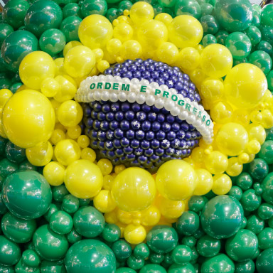 Decoração profissional com balões Happy Day